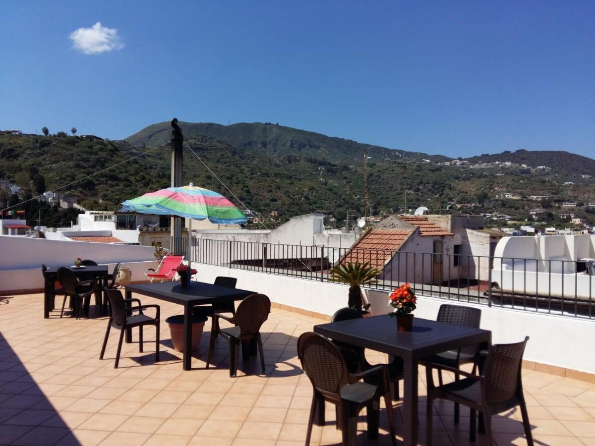 דירות Lipari Centro Storico Flat 6 Mins From Port מראה חיצוני תמונה